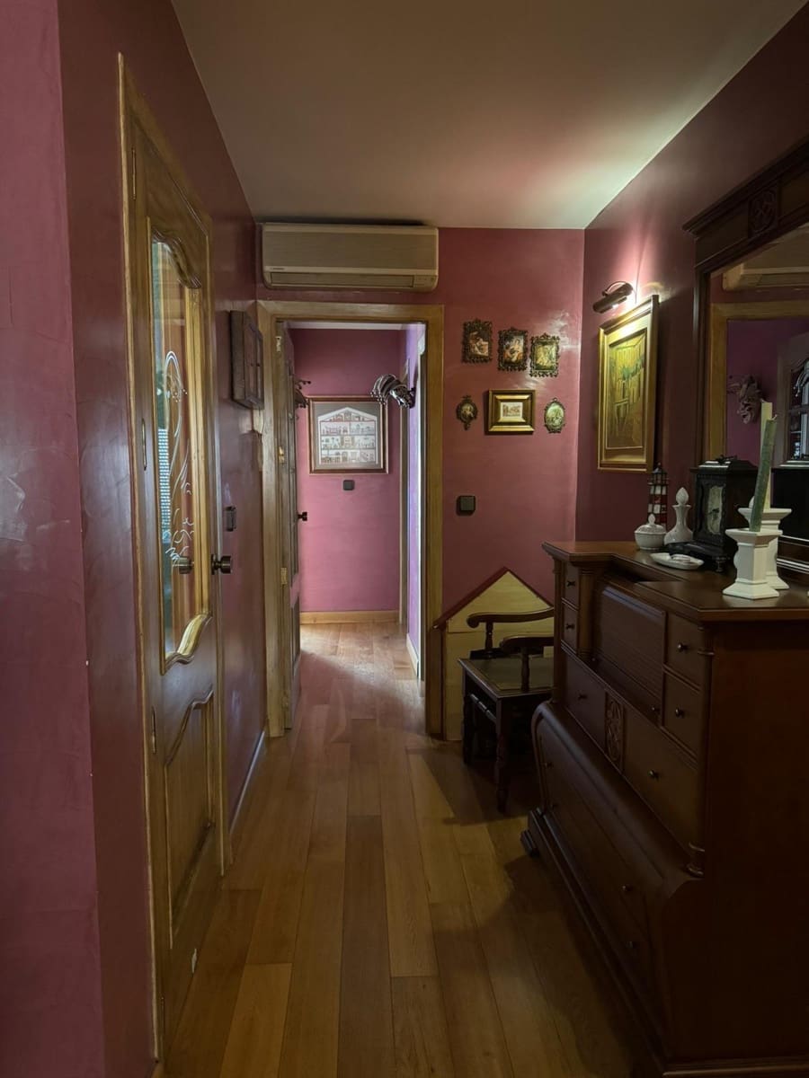 4 bedroom Villa for sale in Alicante / Alacant city with garage - € 590,000 (Ref: 9656045)