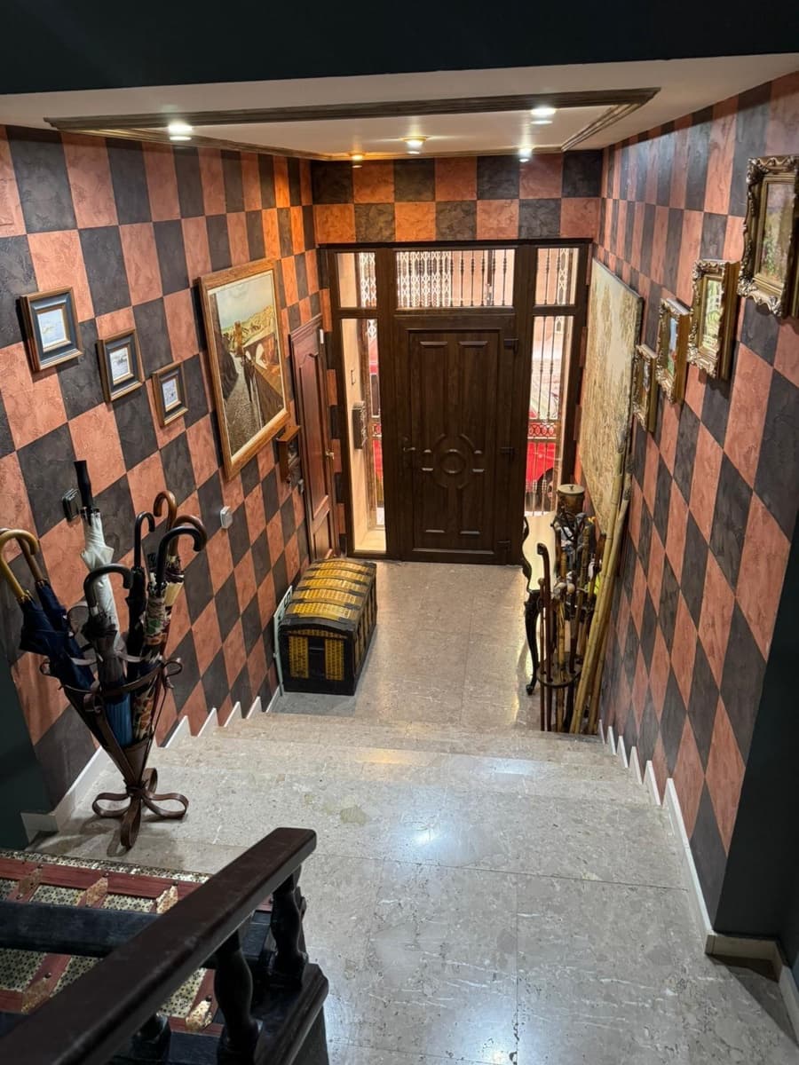 4 bedroom Villa for sale in Alicante / Alacant city with garage - € 590,000 (Ref: 9656045)