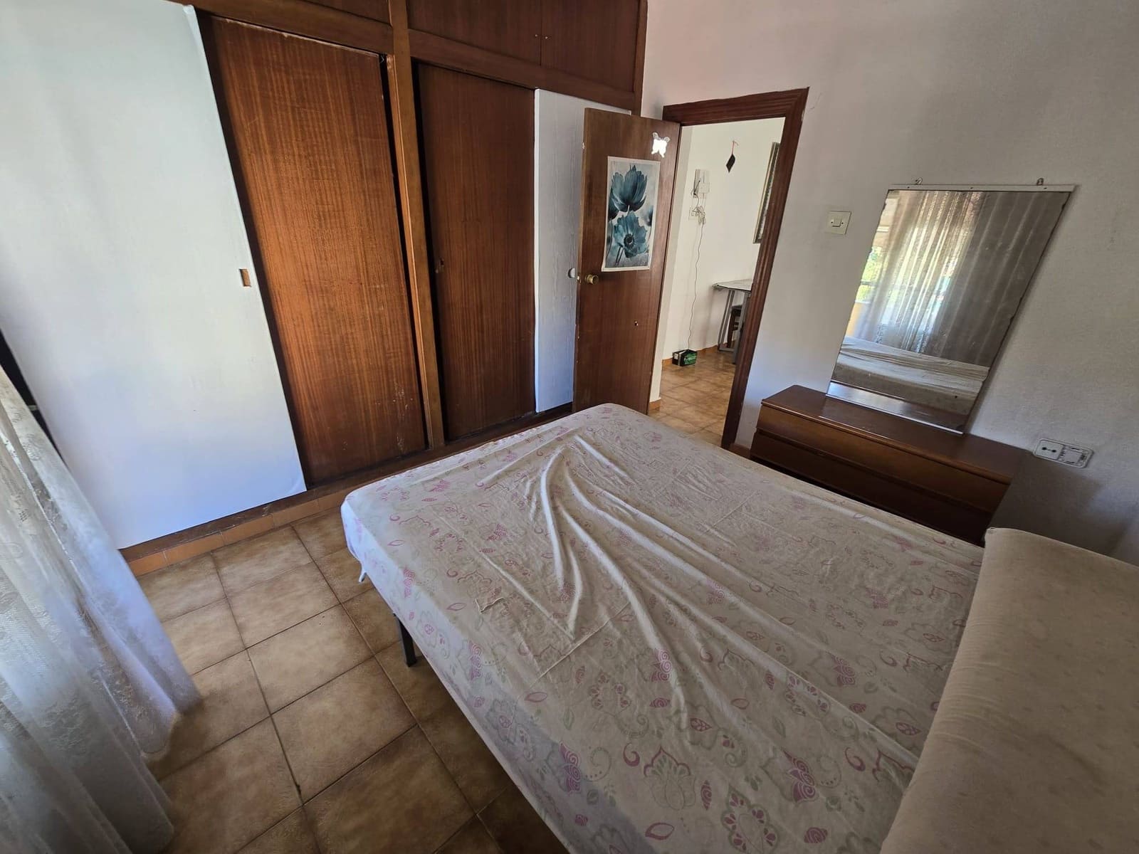 2 bedroom Flat for sale in Alicante / Alacant city - € 85,000 (Ref: 9738526)