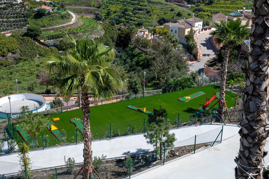 2 soveværelse Lejlighed til salg i Nerja med swimmingpool - € 502.900 (Ref: 7296984)