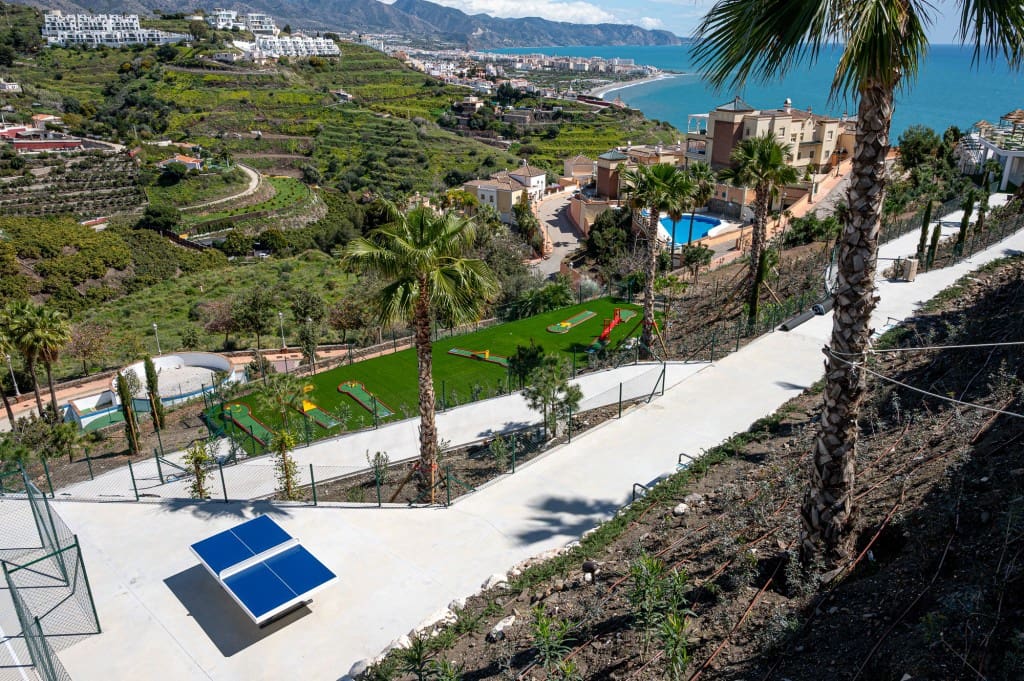 2 soveværelse Lejlighed til salg i Nerja med swimmingpool - € 502.900 (Ref: 7296984)