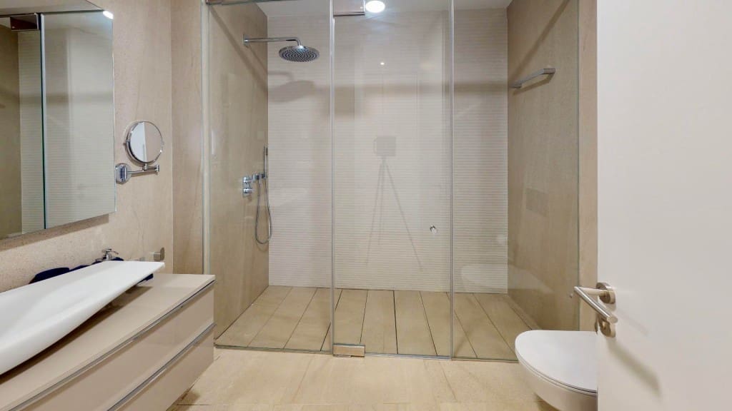 2 Zimmer Apartment zu verkaufen in Estepona mit Pool - 850.000 € (Ref: 7838835)