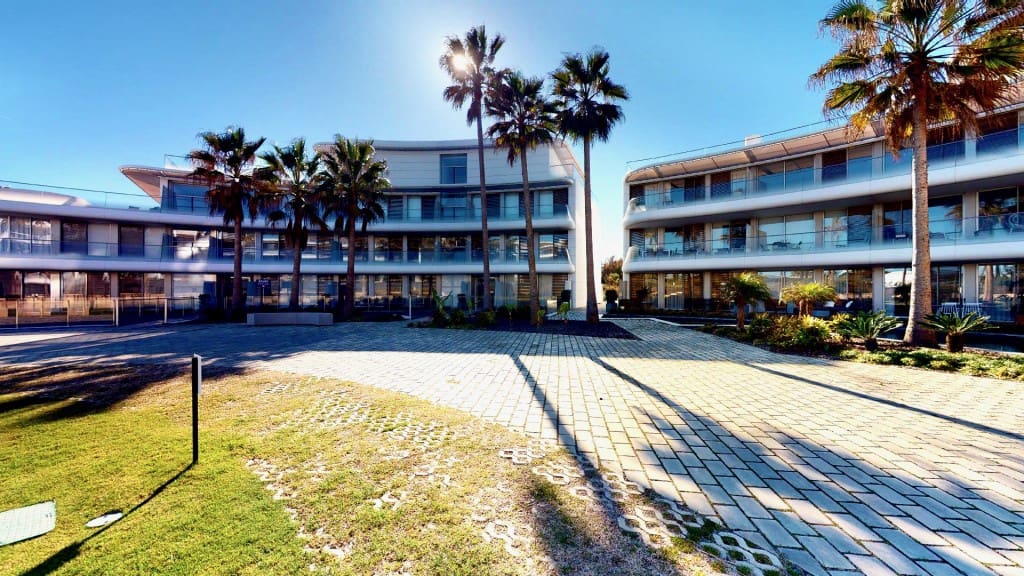 2 Zimmer Apartment zu verkaufen in Estepona mit Pool - 850.000 € (Ref: 7838835)