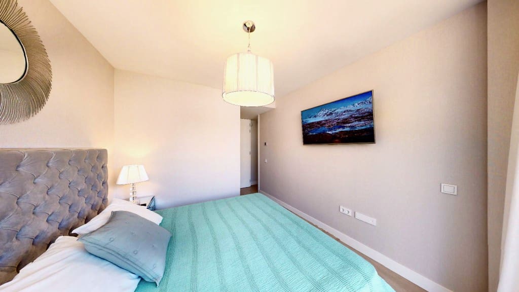 2 Zimmer Apartment zu verkaufen in Estepona mit Pool - 850.000 € (Ref: 7838835)