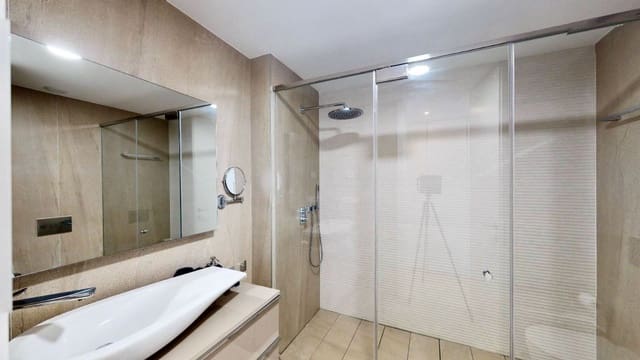 2 Zimmer Apartment zu verkaufen in Estepona mit Pool - 850.000 € (Ref: 7838835)