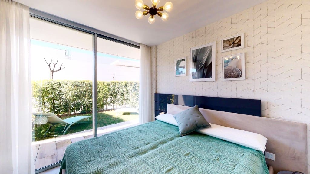 2 Zimmer Apartment zu verkaufen in Estepona mit Pool - 850.000 € (Ref: 7838835)