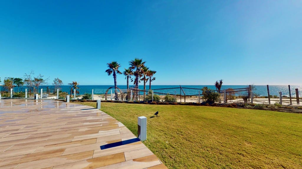 2 Zimmer Apartment zu verkaufen in Estepona mit Pool - 850.000 € (Ref: 7838835)