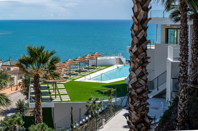 2 chambre Appartement à vendre à Nerja avec piscine - 532 900 € (Ref: 8101291)