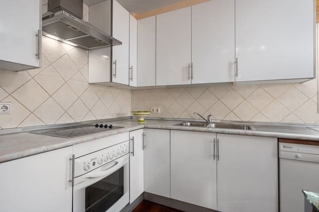 3 sovrum Hus till salu i Nerja med pool - 320 000 € (Ref: 8494934)