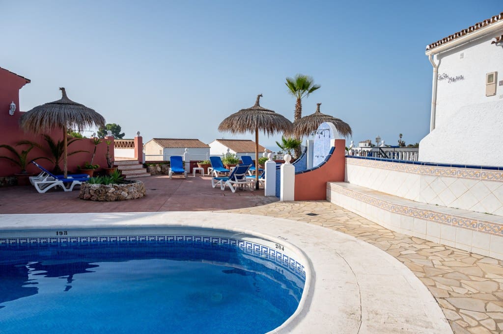 3 sovrum Hus till salu i Nerja med pool - 320 000 € (Ref: 8494934)