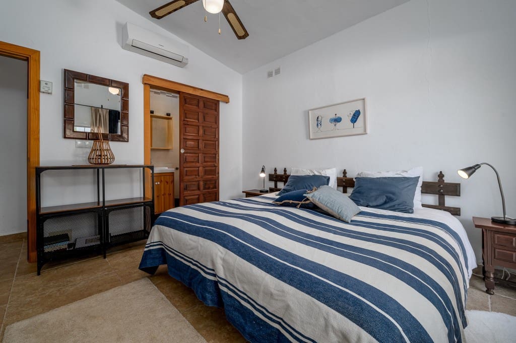 3 slaapkamer Villa te koop in Velez-Malaga met zwembad garage - € 495.000 (Ref: 8703581)