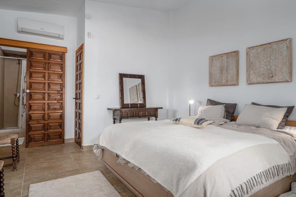 3 slaapkamer Villa te koop in Velez-Malaga met zwembad garage - € 495.000 (Ref: 8703581)