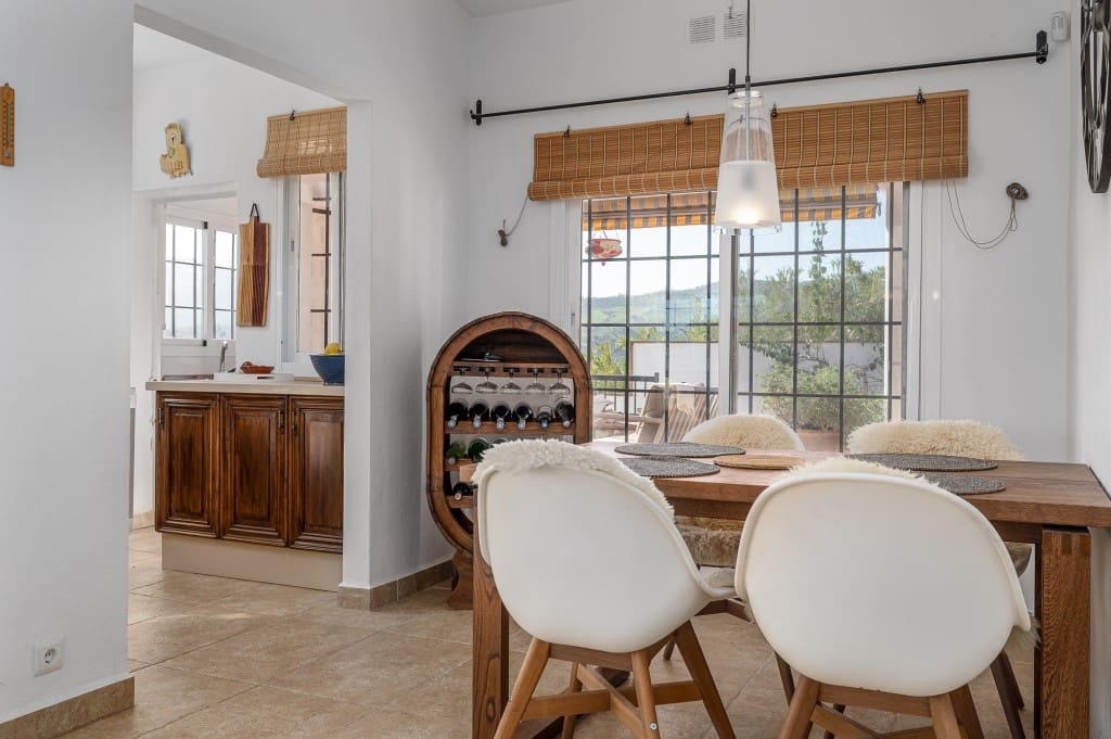 3 slaapkamer Villa te koop in Velez-Malaga met zwembad garage - € 495.000 (Ref: 8703581)