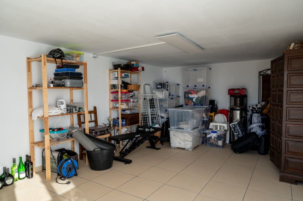 3 slaapkamer Villa te koop in Velez-Malaga met zwembad garage - € 495.000 (Ref: 8703581)