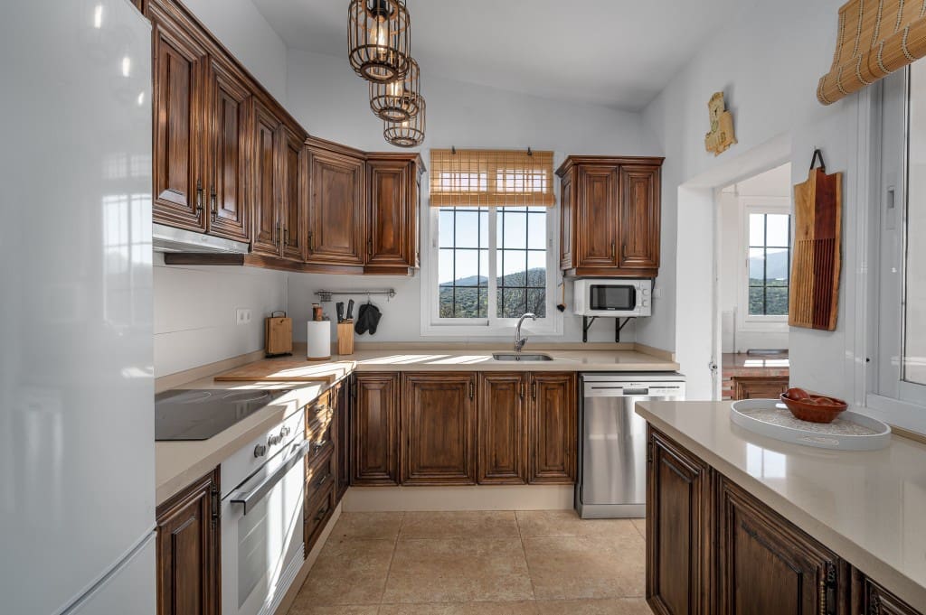 3 slaapkamer Villa te koop in Velez-Malaga met zwembad garage - € 495.000 (Ref: 8703581)