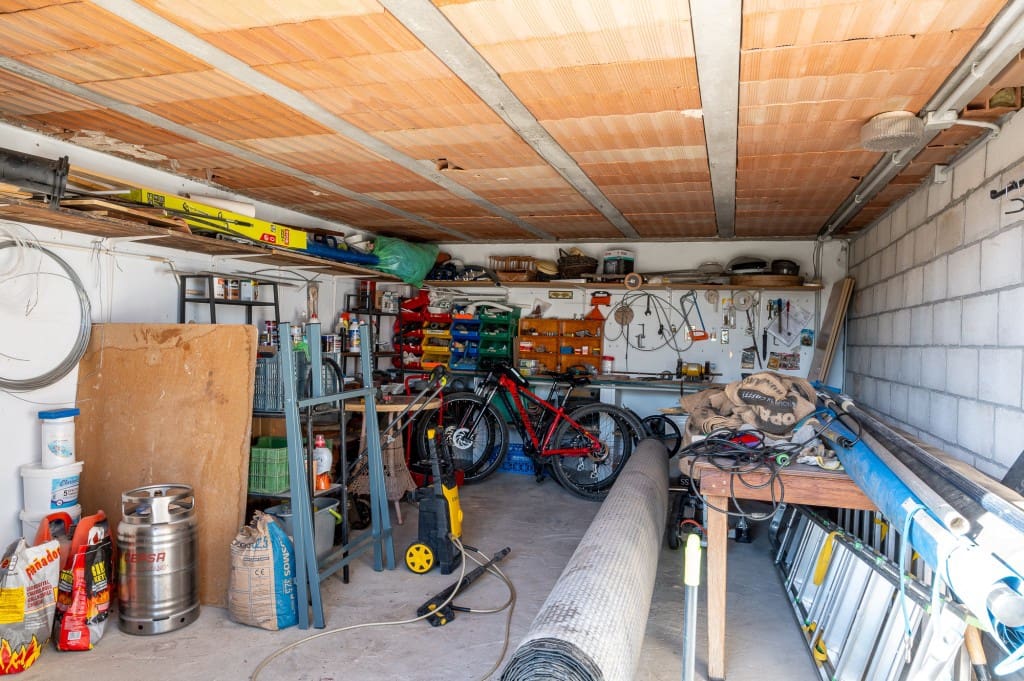 3 slaapkamer Villa te koop in Velez-Malaga met zwembad garage - € 495.000 (Ref: 8703581)