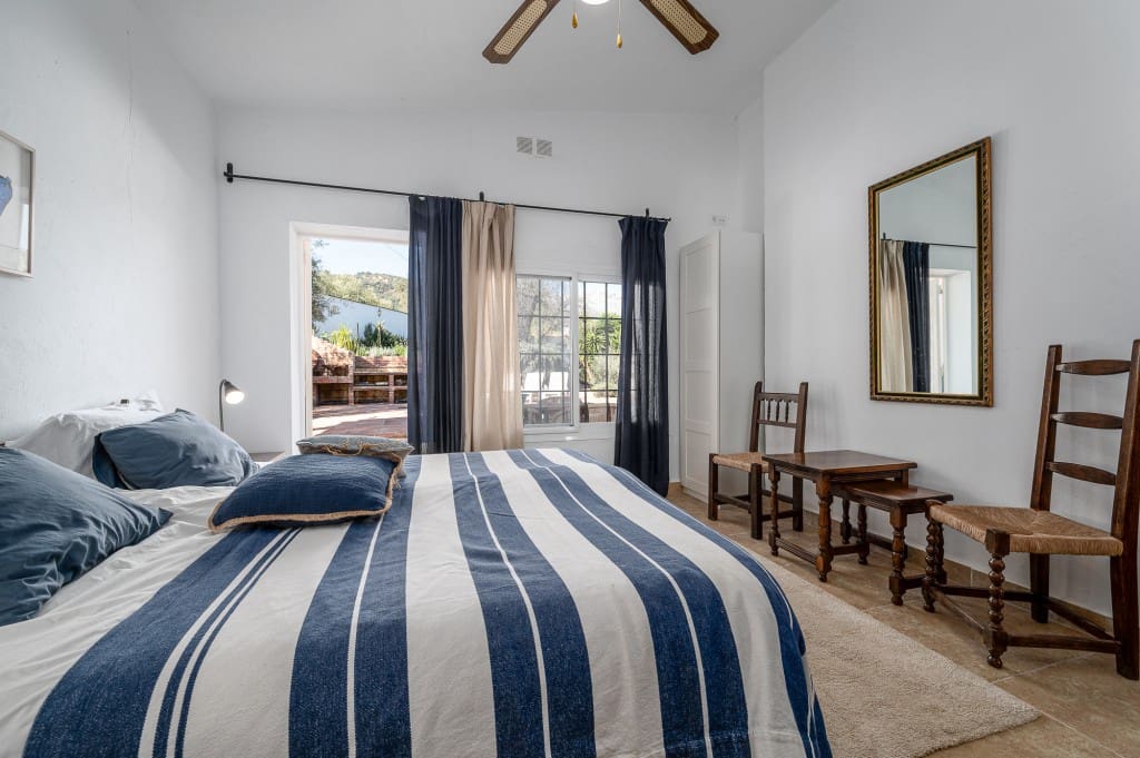 3 slaapkamer Villa te koop in Velez-Malaga met zwembad garage - € 495.000 (Ref: 8703581)