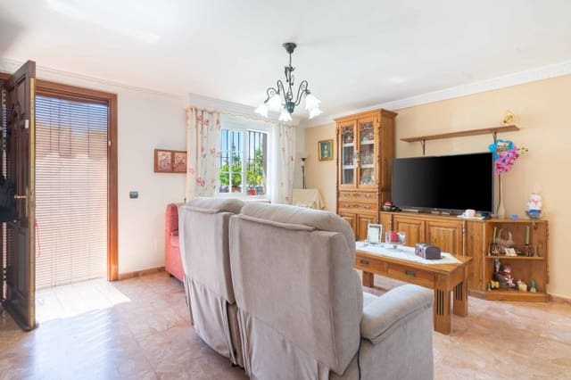 2 makuuhuone Paritalo myytävänä paikassa Estepona - 449 000 € (Ref: 8709002)