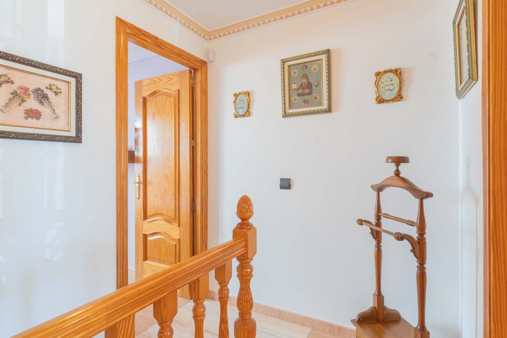 2 soverom Kjedet enebolig til salgs i Estepona - € 449 000 (Ref: 8709002)