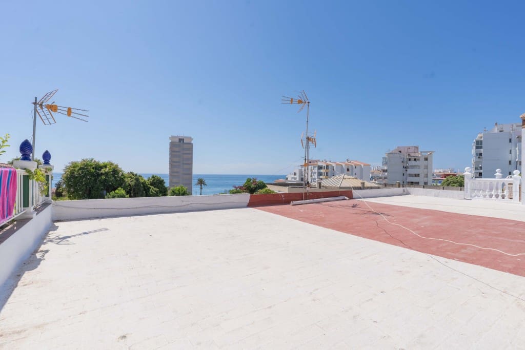 2 soverom Kjedet enebolig til salgs i Estepona - € 449 000 (Ref: 8709002)