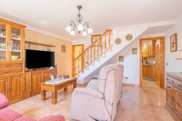 2 makuuhuone Paritalo myytävänä paikassa Estepona - 449 000 € (Ref: 8709002)