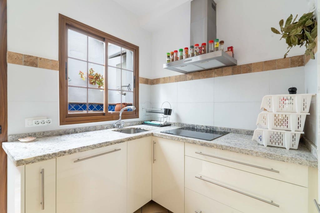 2 slaapkamer Huis te koop in Estepona - € 587.000 (Ref: 8797318)