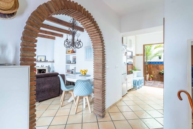 2 slaapkamer Huis te koop in Estepona - € 587.000 (Ref: 8797318)