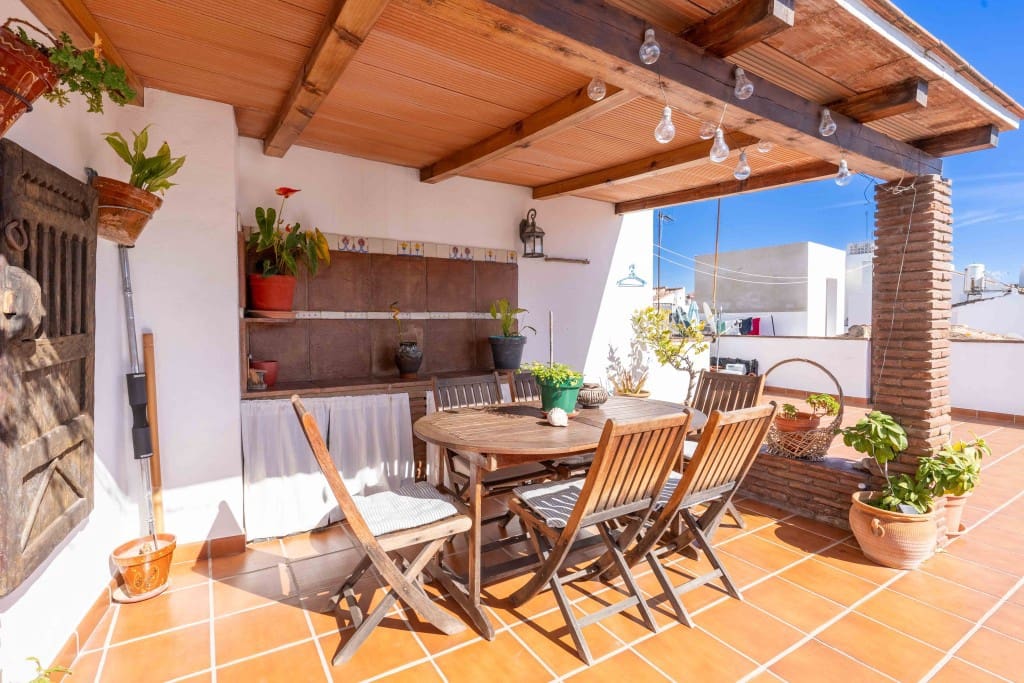 2 slaapkamer Huis te koop in Estepona - € 587.000 (Ref: 8797318)