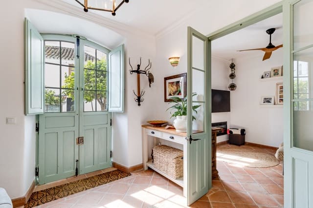 3 soveværelse Byhus til salg i Estepona - € 995.000 (Ref: 8838304)