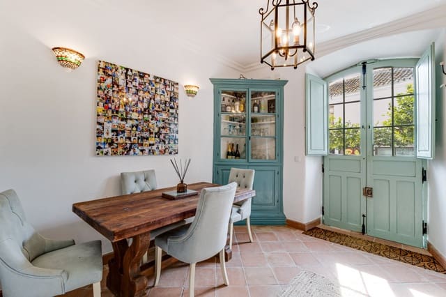 3 soveværelse Byhus til salg i Estepona - € 995.000 (Ref: 8838304)