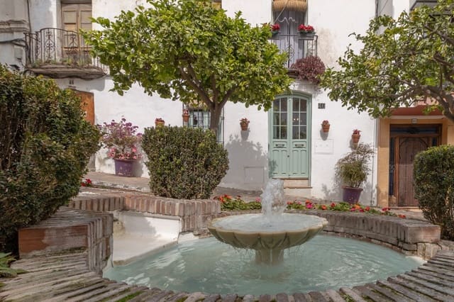 3 soveværelse Byhus til salg i Estepona - € 995.000 (Ref: 8838304)