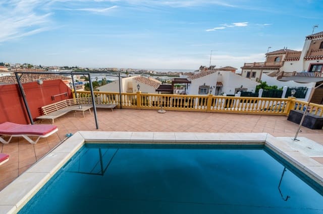 4 camera da letto Villa in vendita in Torrox-Costa, Torrox con piscina - 840.000 € (Rif: 8848774)