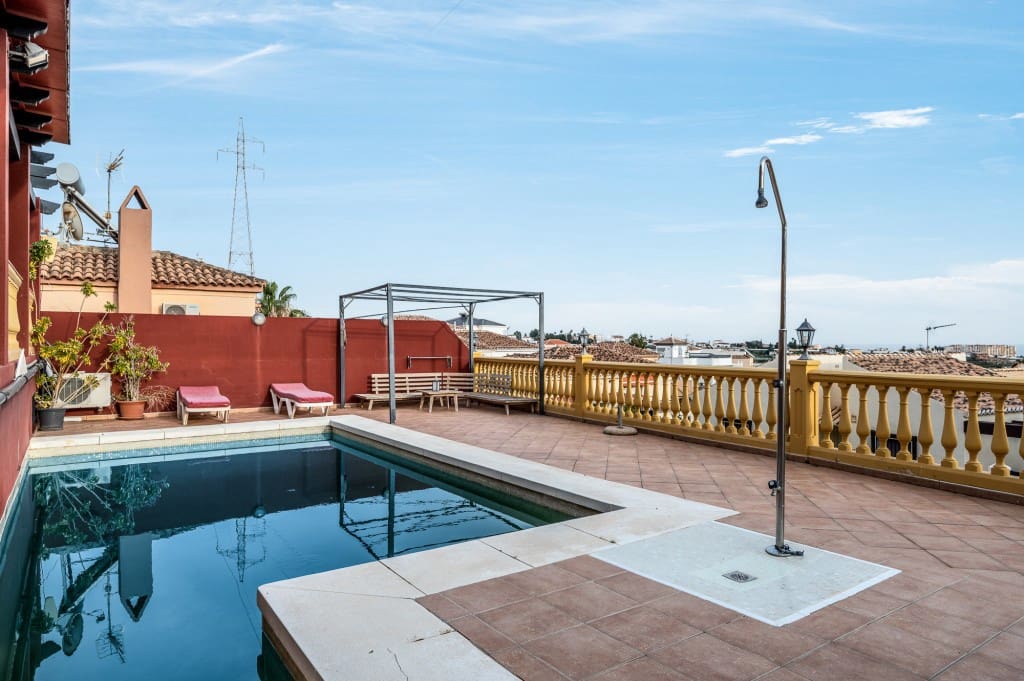 4 sypialnia Willa na sprzedaż w Torrox-Costa z basenem - 840 000 € (Ref: 8848774)