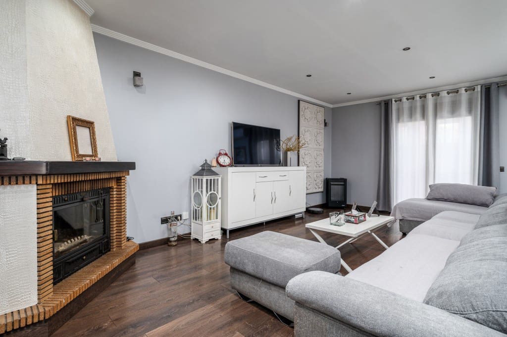 4 sypialnia Willa na sprzedaż w Torrox-Costa z basenem - 840 000 € (Ref: 8848774)