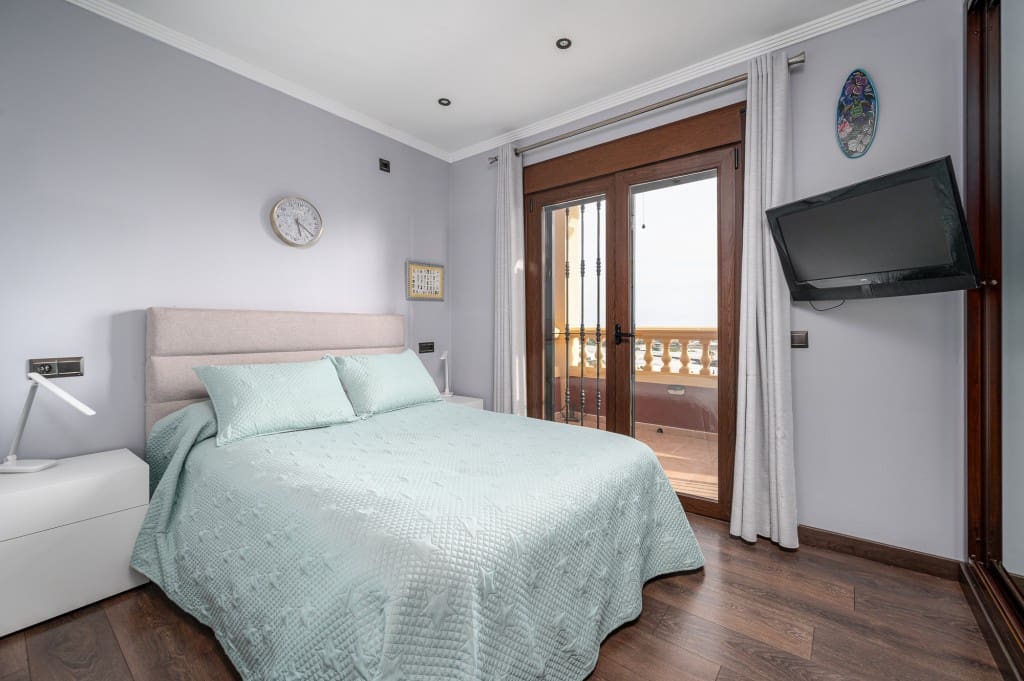 4 sypialnia Willa na sprzedaż w Torrox-Costa z basenem - 840 000 € (Ref: 8848774)