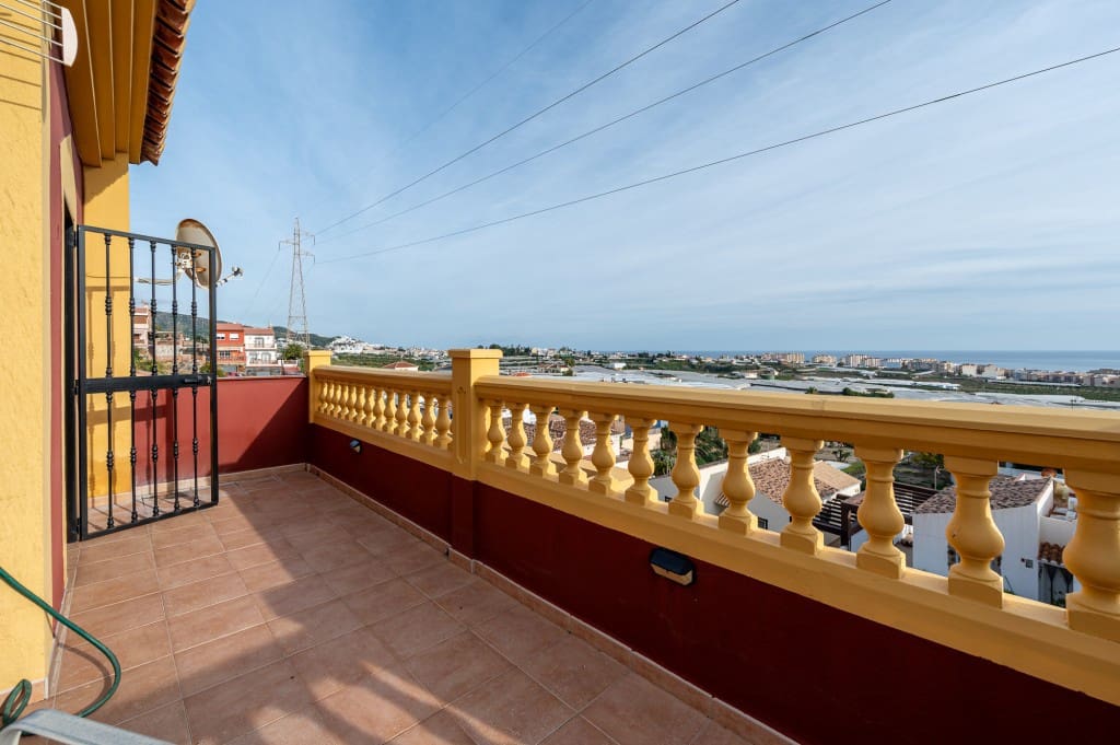 4 sypialnia Willa na sprzedaż w Torrox-Costa z basenem - 840 000 € (Ref: 8848774)