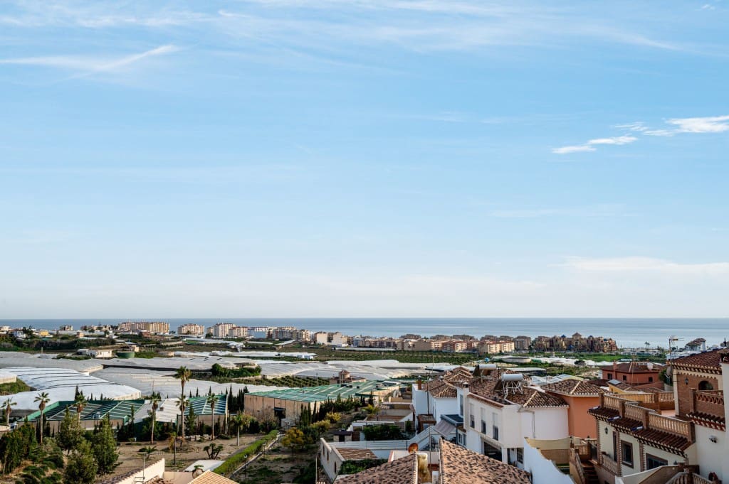 4 sypialnia Willa na sprzedaż w Torrox-Costa z basenem - 840 000 € (Ref: 8848774)