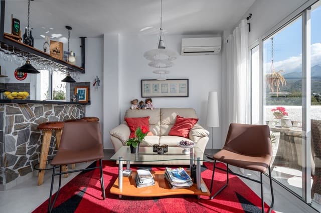 Apartamento de 2 habitaciones en Nerja en venta - 349.000 € (Ref: 8941205)