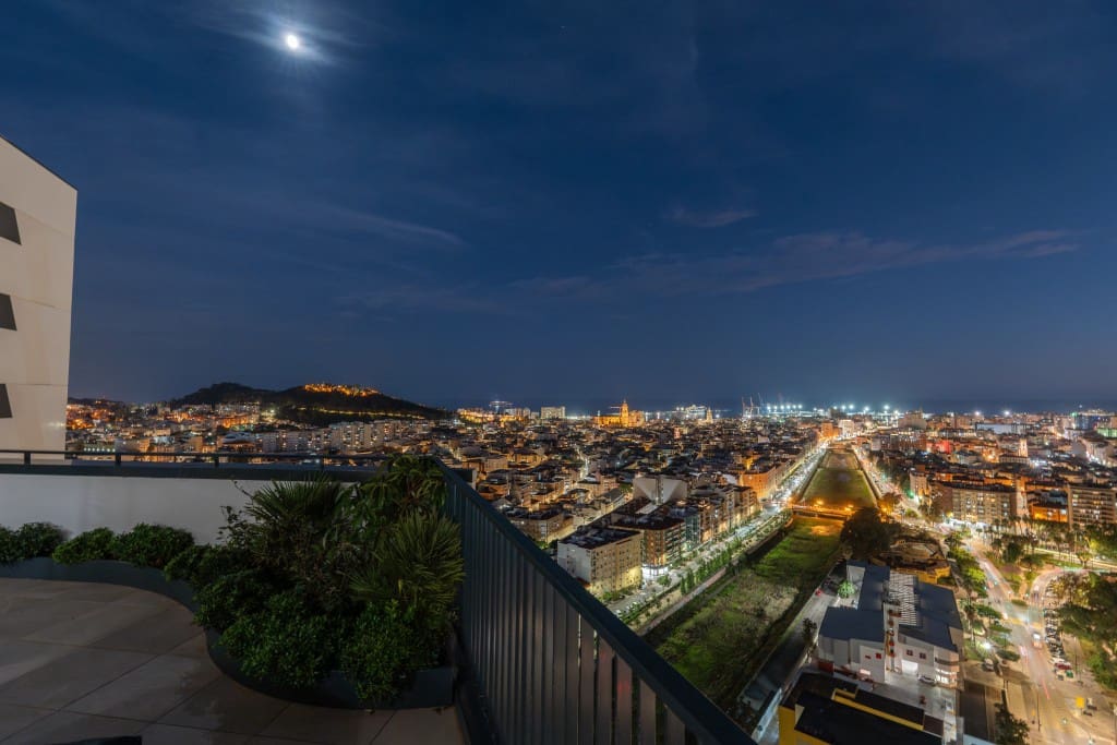 4 soverom Penthouse til salgs i Malaga by med svømmebasseng - € 2 000 000 (Ref: 8956986)