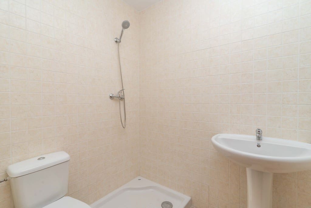 2 bedroom Apartment for sale in La Duquesa / Puerto de la Duquesa with pool - € 171,000 (Ref: 8982244)