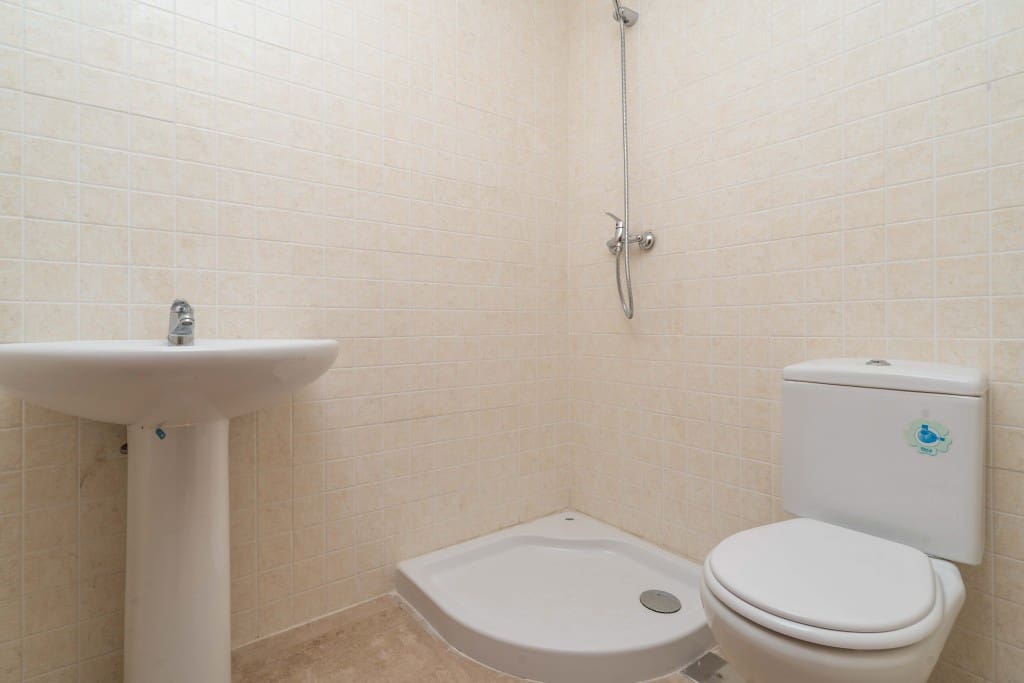 2 sypialnia Apartament na sprzedaż w La Duquesa / Puerto de la Duquesa z basenem - 173 000 € (Ref: 8982245)