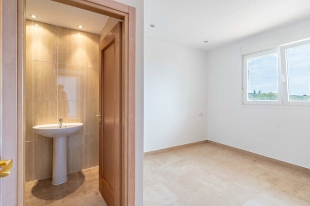 2 sypialnia Apartament na sprzedaż w La Duquesa / Puerto de la Duquesa, Manilva z basenem - 173 000 € (Ref: 8982245)