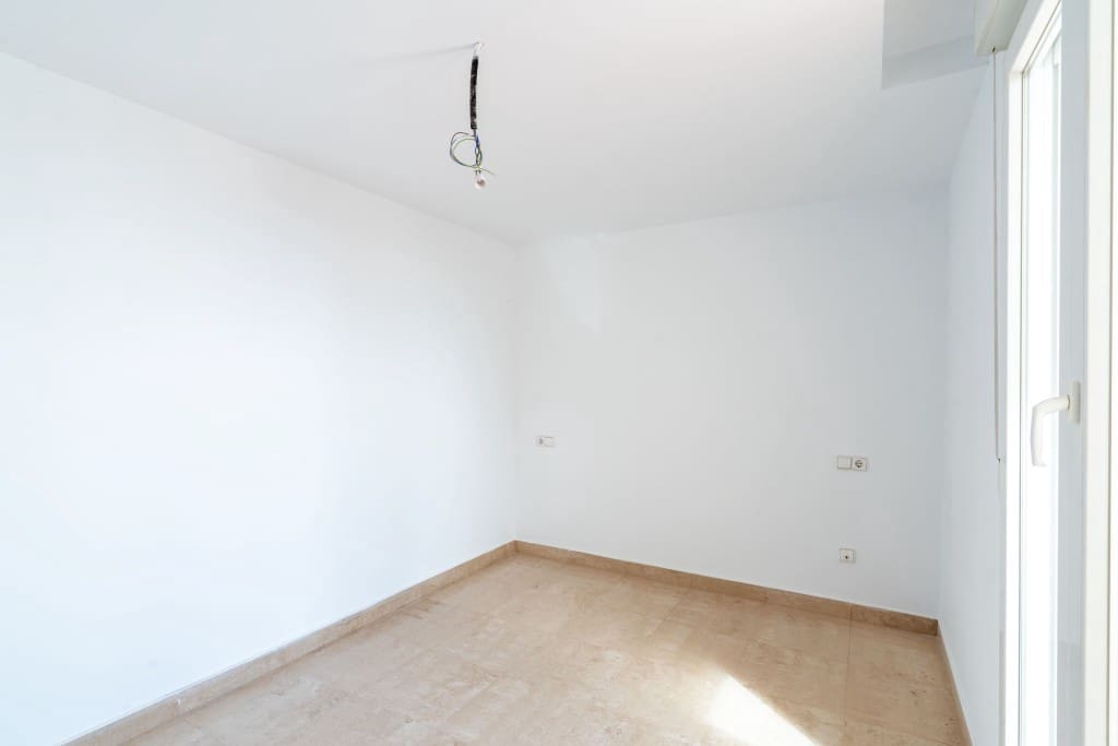 2 sovrum Takvåning till salu i La Duquesa / Puerto de la Duquesa med pool - 192 500 € (Ref: 8982246)