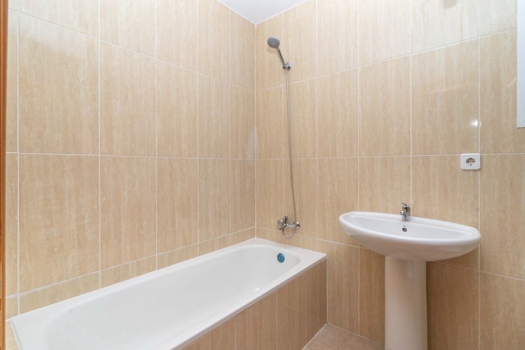 2 sovrum Takvåning till salu i La Duquesa / Puerto de la Duquesa med pool - 192 500 € (Ref: 8982246)