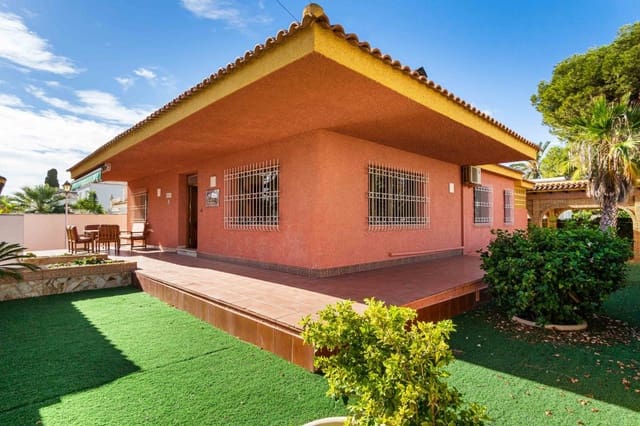 5 soverom Villa til salgs i Cabo Roig, Orihuela med svømmebasseng garasje - € 780 000 (Ref: 8985726)