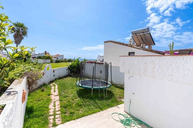 3 makuuhuone Paritalo myytävänä paikassa Bahía Dorada, Estepona mukana uima-altaan - 545 000 € (Ref: 9012116)