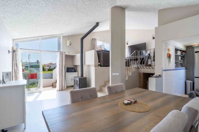 3 makuuhuone Paritalo myytävänä paikassa Bahía Dorada, Estepona mukana uima-altaan - 545 000 € (Ref: 9012116)