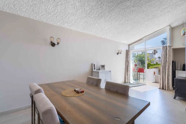 3 makuuhuone Paritalo myytävänä paikassa Bahía Dorada, Estepona mukana uima-altaan - 545 000 € (Ref: 9012116)