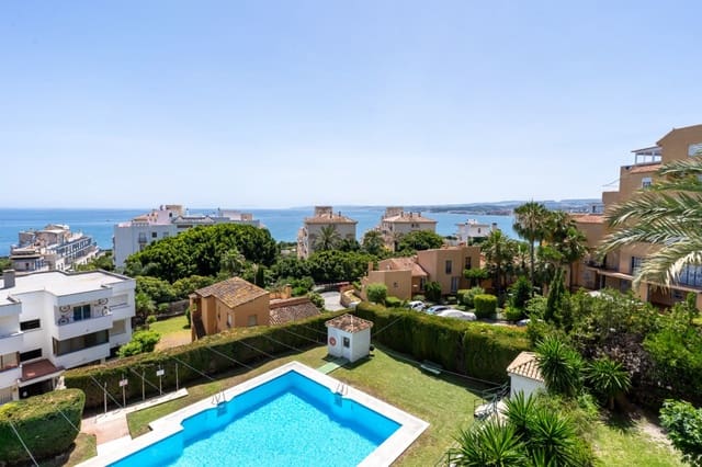 3 Zimmer Apartment zu verkaufen in Puerto de Estepona, Estepona mit Pool - 495.000 € (Ref: 9026440)