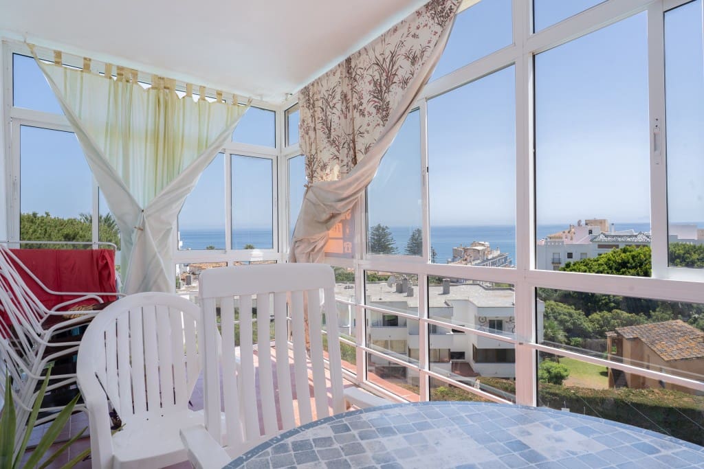 3 Zimmer Apartment zu verkaufen in Estepona mit Pool - 495.000 € (Ref: 9026440)